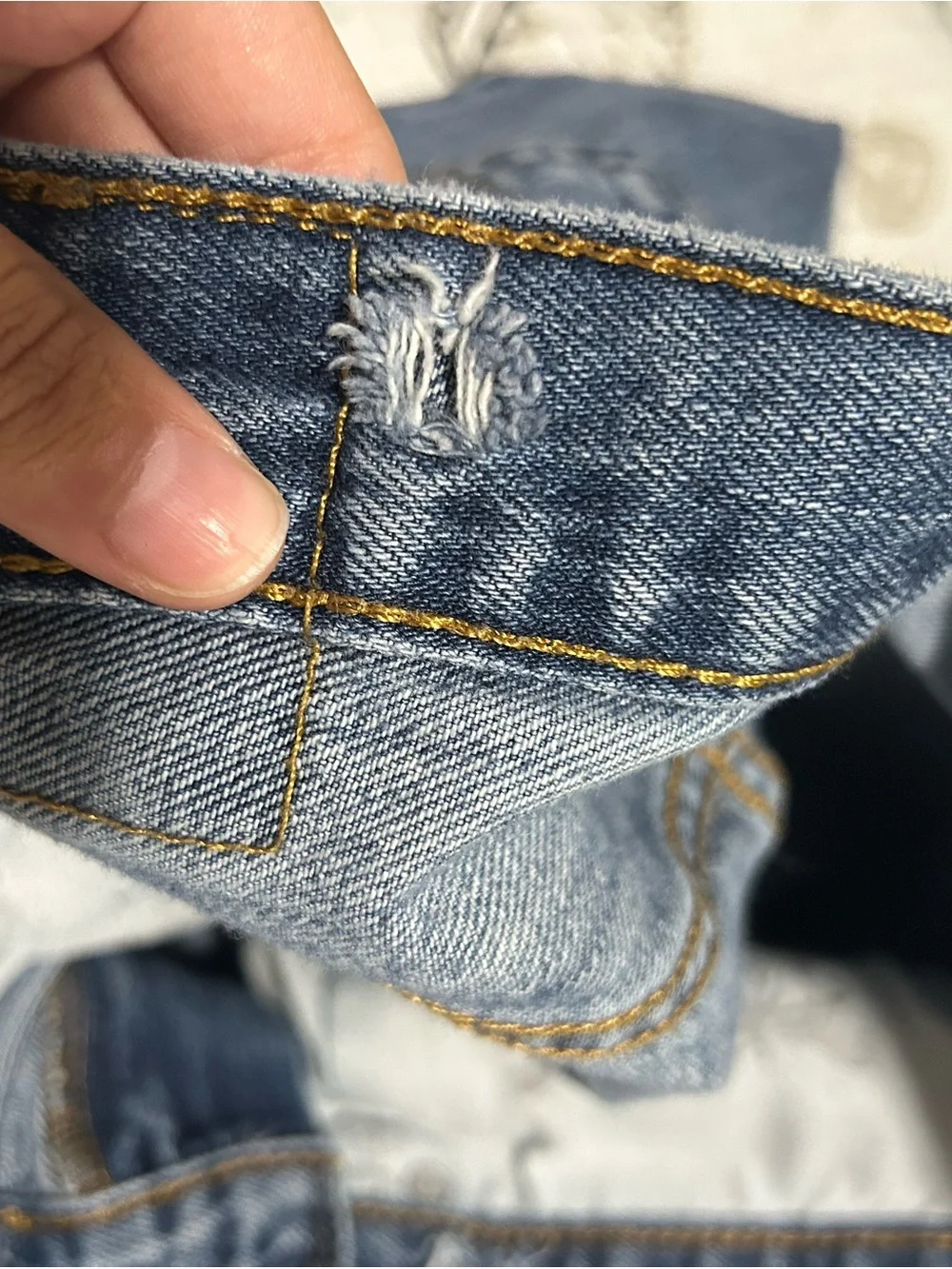 Levi's Men's Straight Jeans in Medium Blue Denim